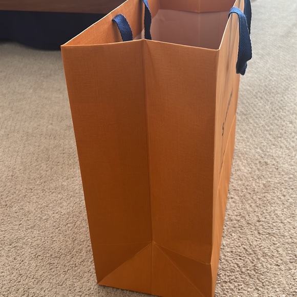 Medium Louis Vuitton shopping bag - Picture 2 of 4